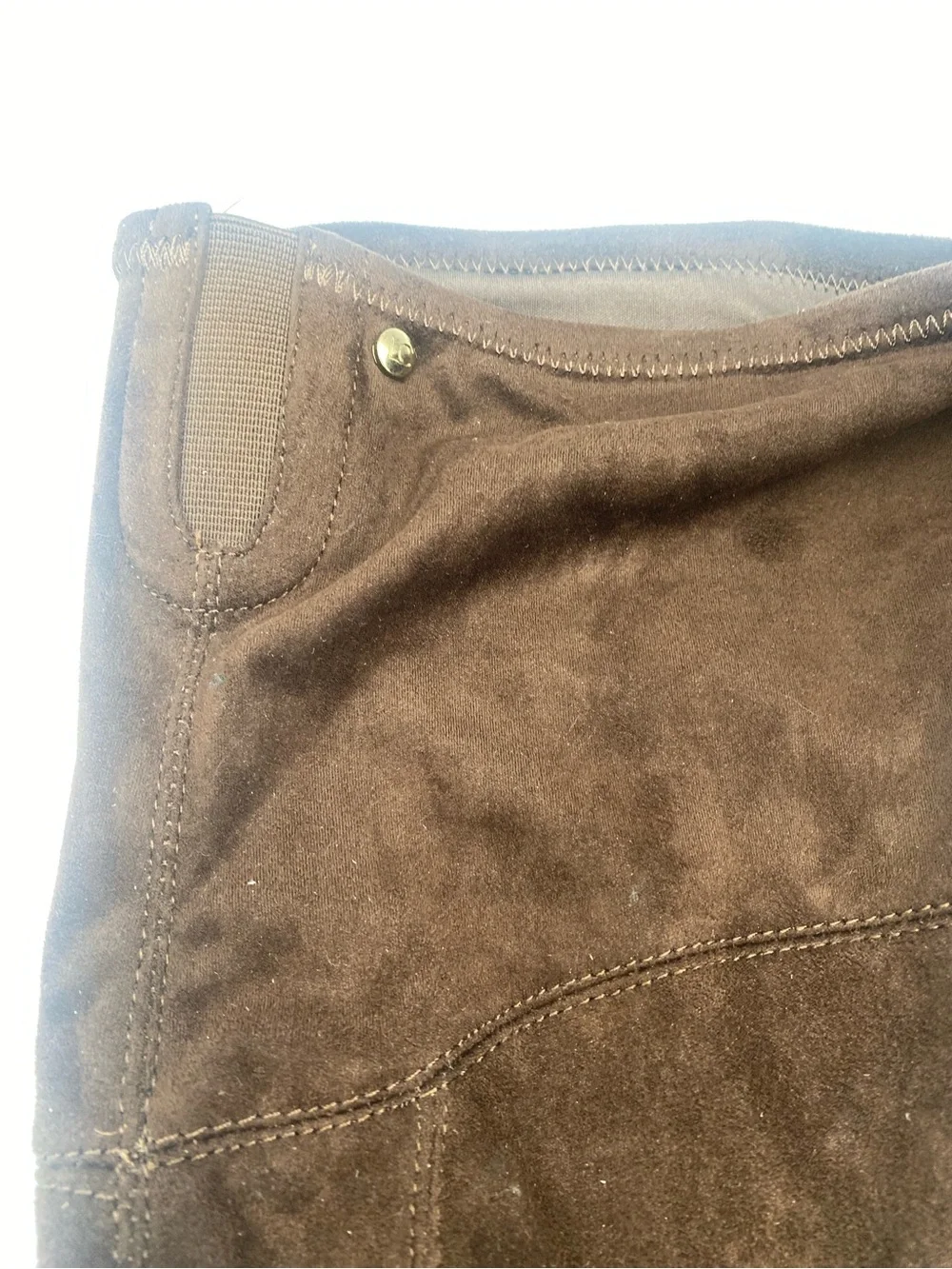 Liz Claiborne Taupe Sweater with Dark Brown Shorts and Boots